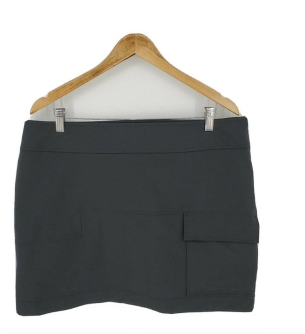 Title Nine Active Skirt Black Cargo Pocket Womens size 8 Black Yellow Gorpcore